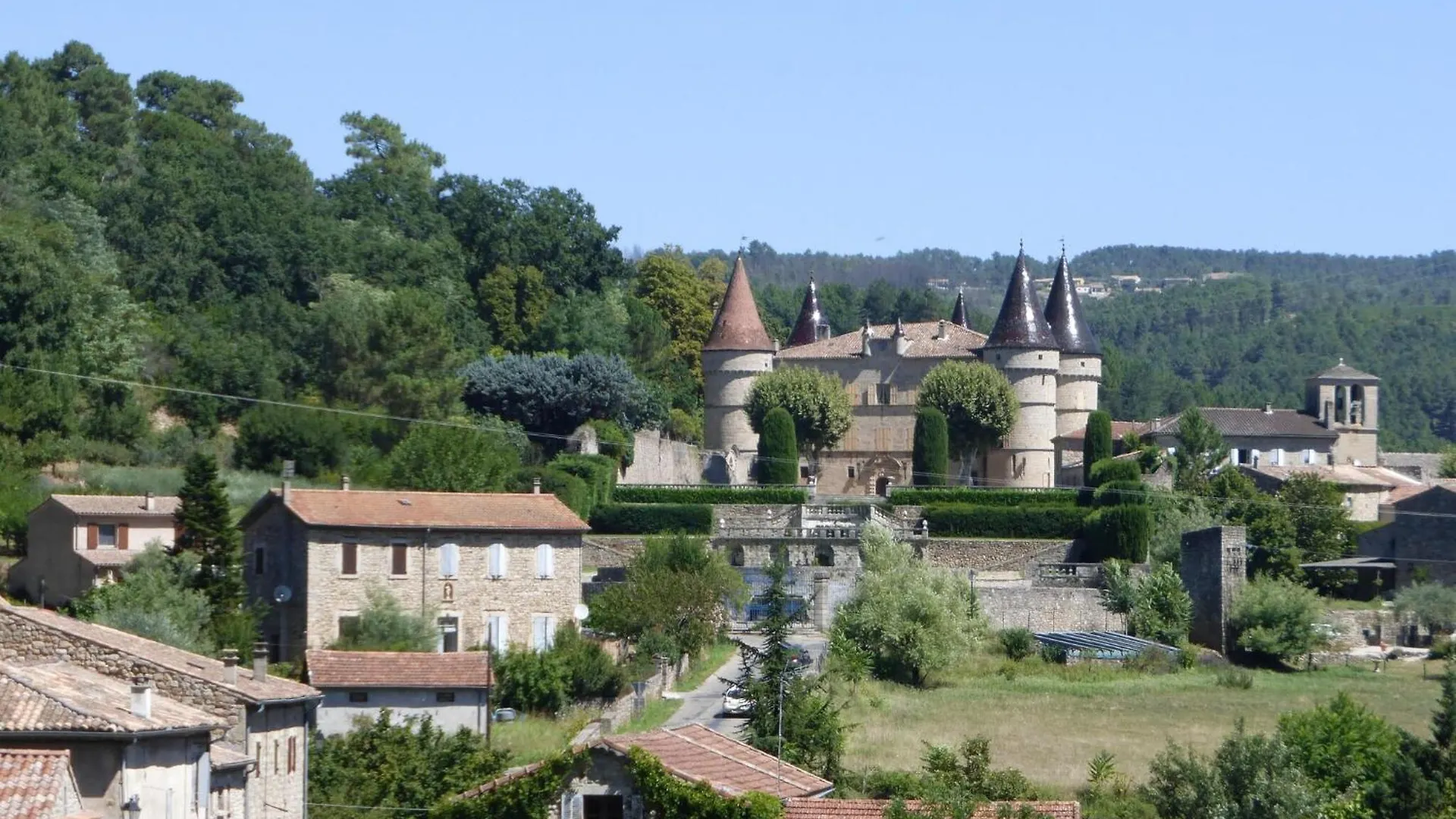 Charming Stone House With Shared Pool, Chambonas Villa France